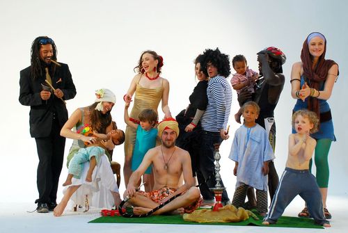 Yellow Sisters: videoklip s Afričany